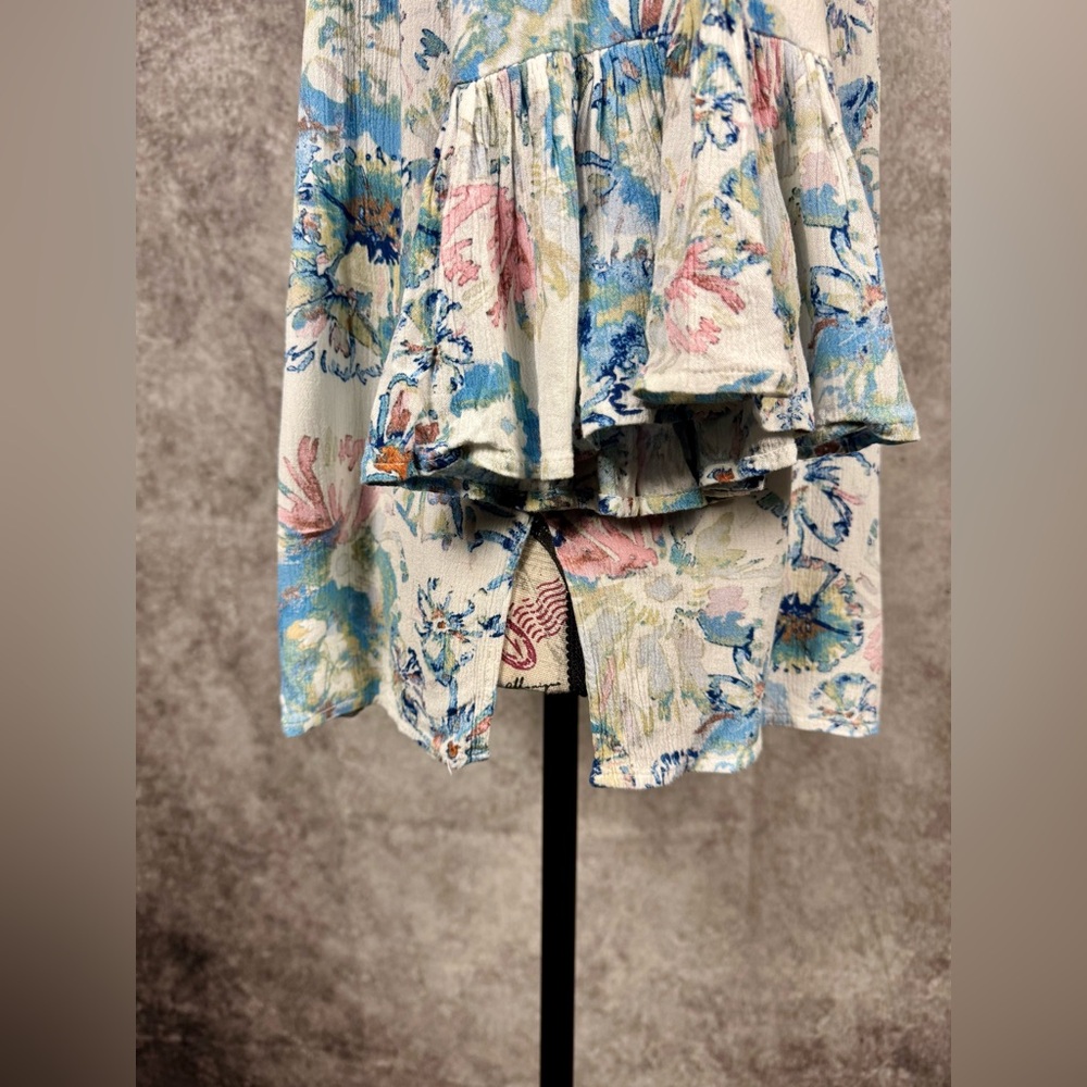 Karen Kane USA Boho Chic Blue & Pink Floral Bell Sleeve Tunic Top Size M - Picture 3 of 8